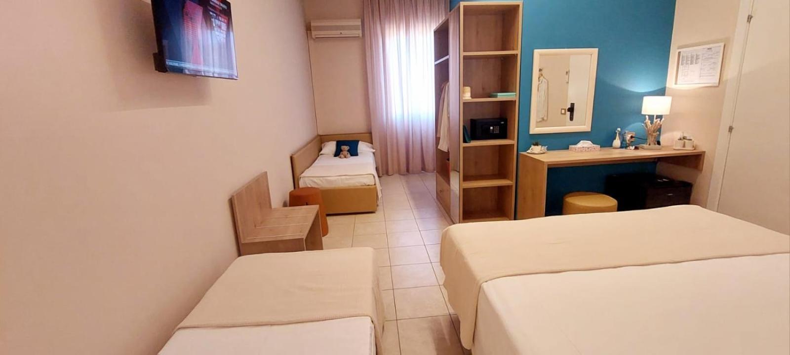 Hotel Garden B&B Маротта Экстерьер фото